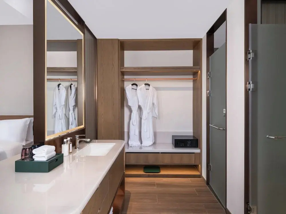 Holiday Inn Resort Wanning Shenzhou Peninsula by IHG