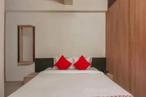 Mishra Residency By OYO Rooms