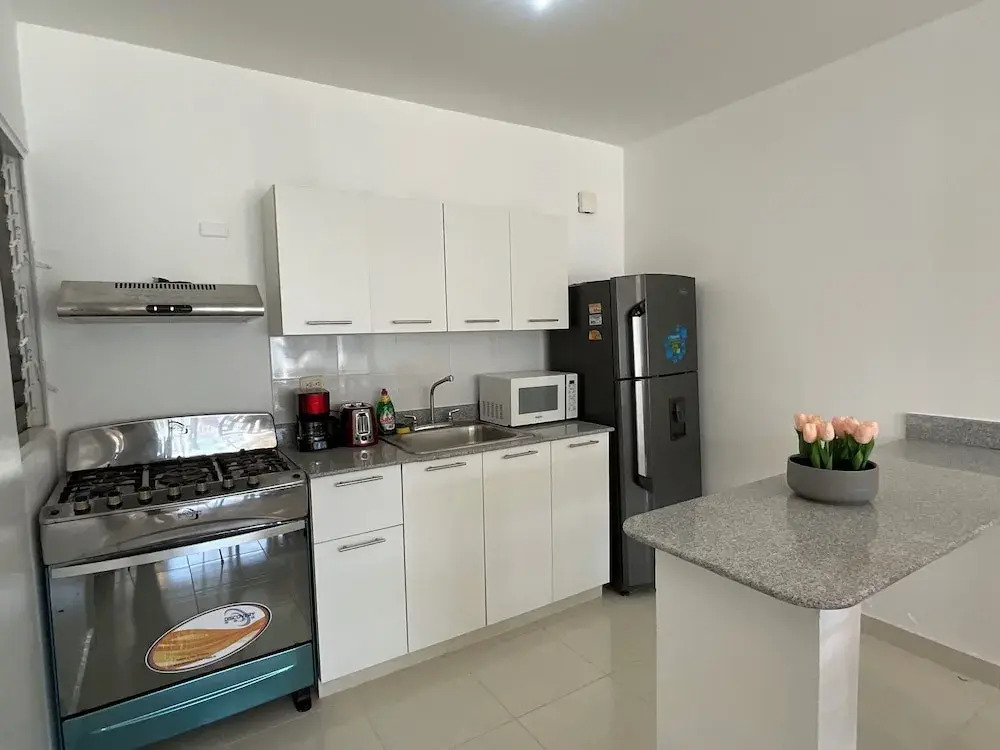 Apartment Near Beach And Airport