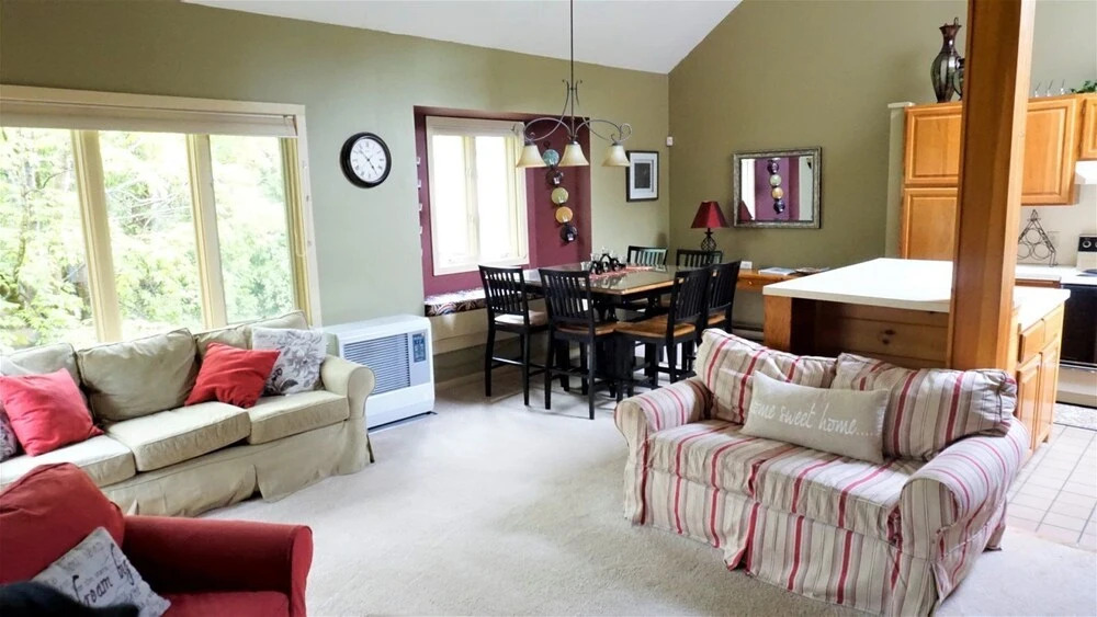 Pet Friendly Ski Vacation Condo in Waterville Valley Resort - Fri1v