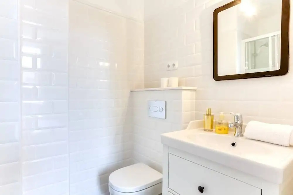 Stunning 2 Bed, all new in Gracia Neighborhood
