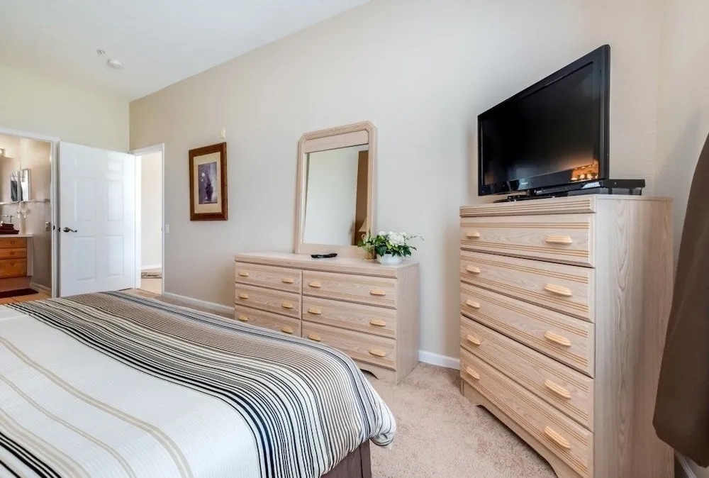 2307butterway 3 Bedroom Condo by Redawning