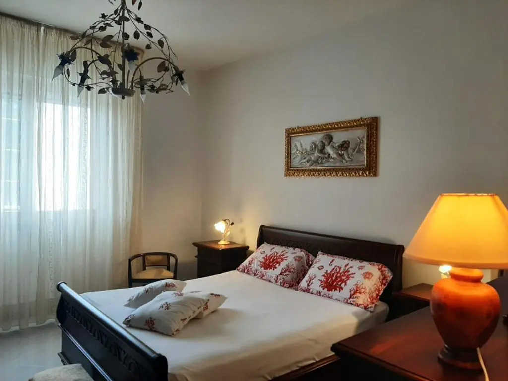 Cozy Starhouse Cottage