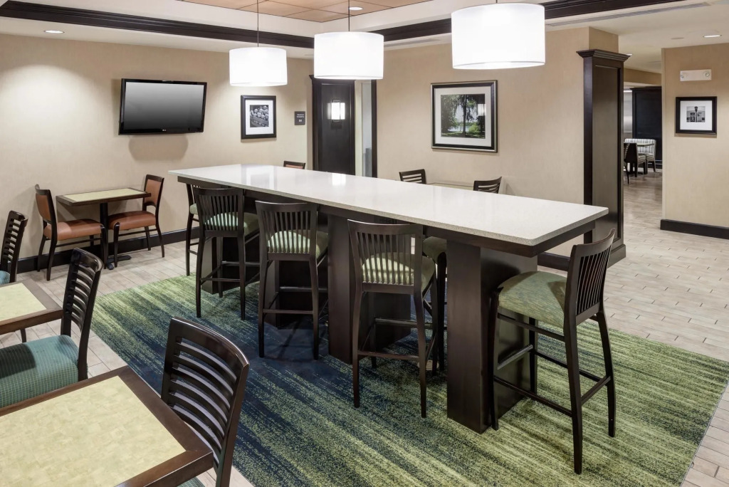 Hampton Inn & Suites Gainesville Downtown University