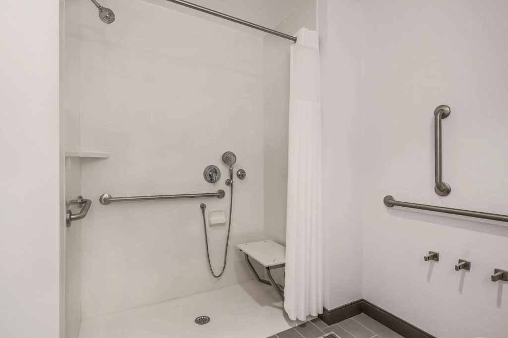 Hampton Inn & Suites Raleigh Midtown, NC