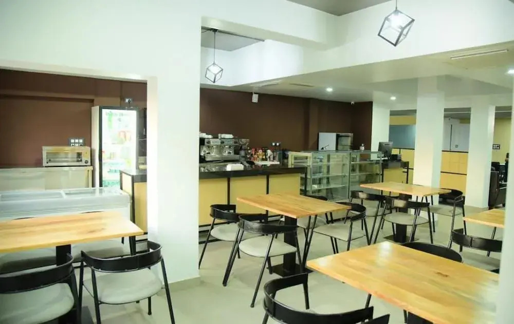 Super Townhouse Oak Mangalore Formerly Kudro Destinn