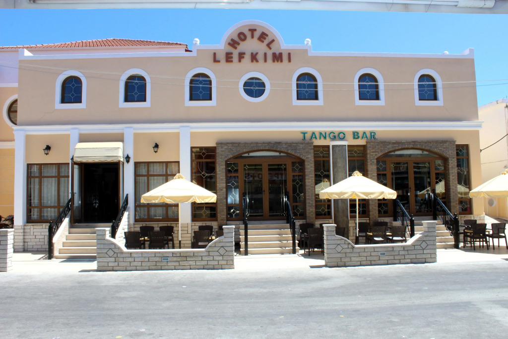 Lefkimi Hotel
