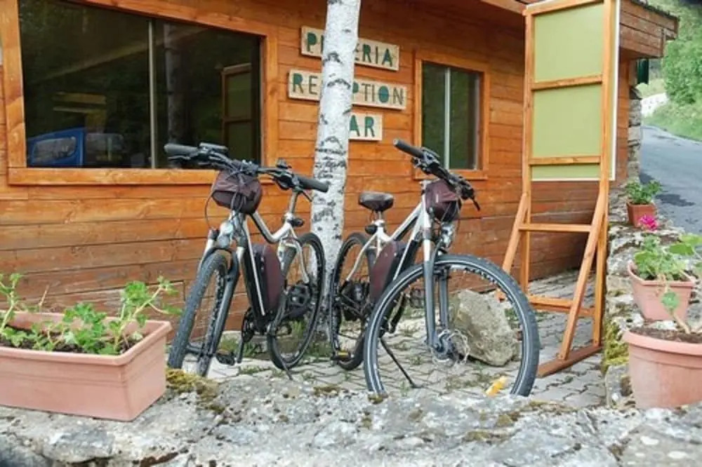 Camping Hôtel Les Airelles Montagne Ardéchoise