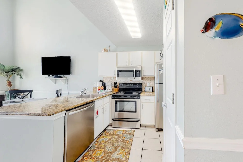 Direct Gulf Front Condo with Resort Pools with Hot Tubs - Steps to Beach