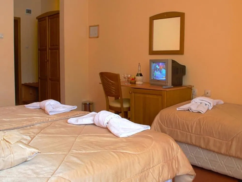 Pirina Club Hotel