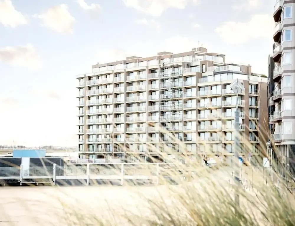 Beachside Stay with Views