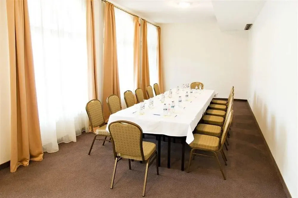 Anna Grand Hotel