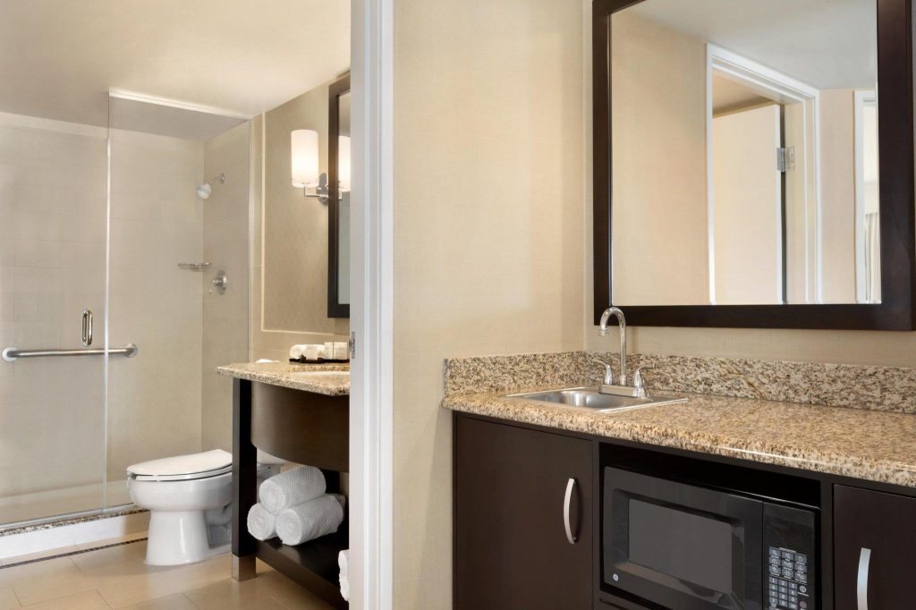 Embassy Suites Los Angeles Glendale