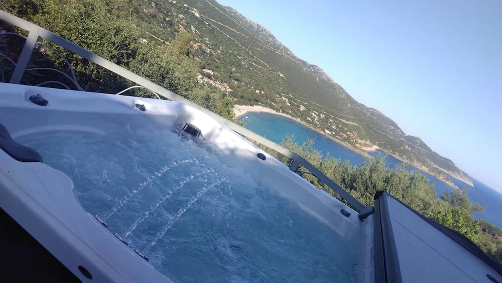 Luxury Beach Escape, Sea View Hottub,cinema Lounge