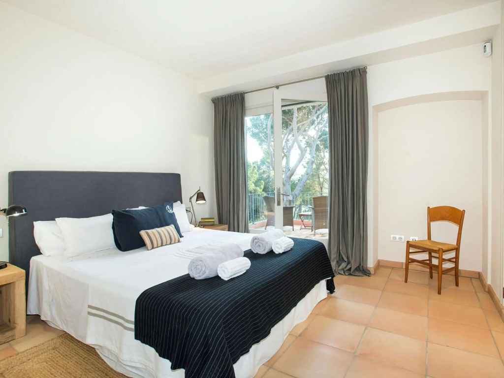 Magnificent house situated in Llafranc with a private pool