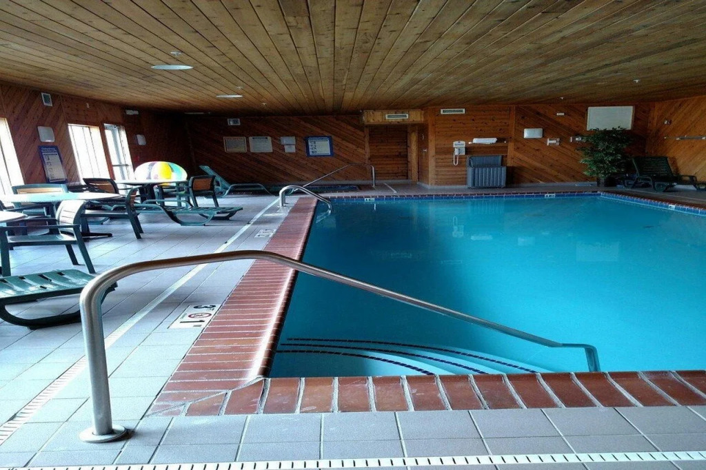 Holiday Inn Express - Toledo West - Napoleon by IHG