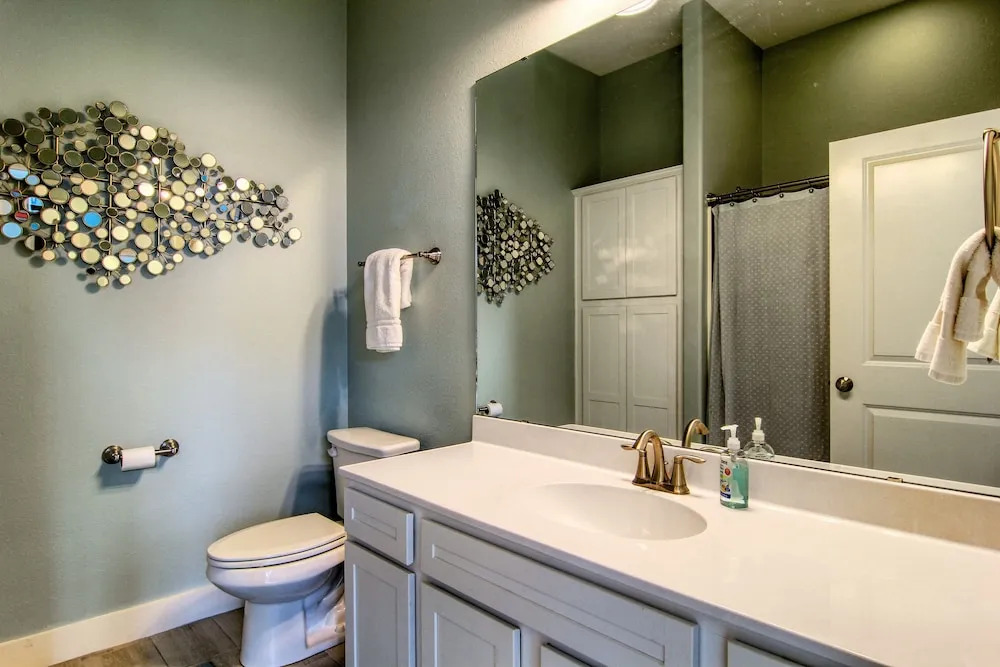 Salt and Lime 6 Bedrooms 5 Bathrooms Home