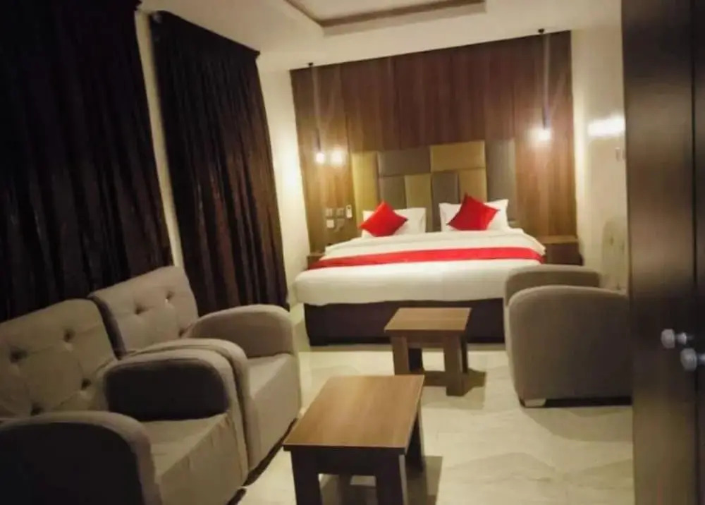 Blue Island Hotel And Suites