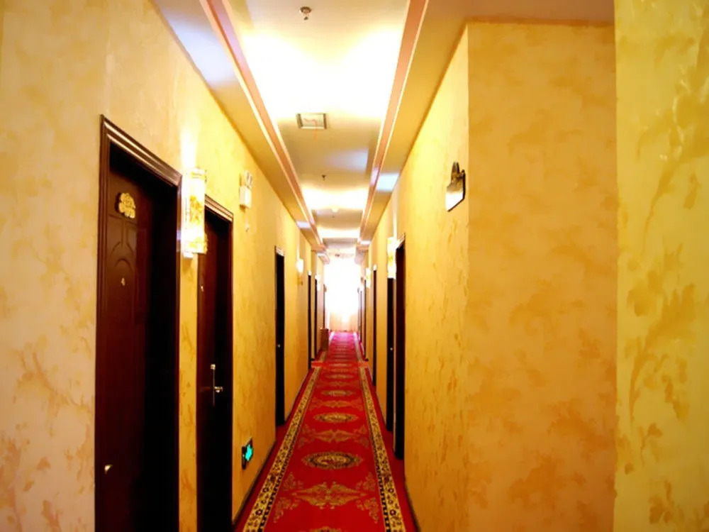Kunming Tong Yi Business Hotel