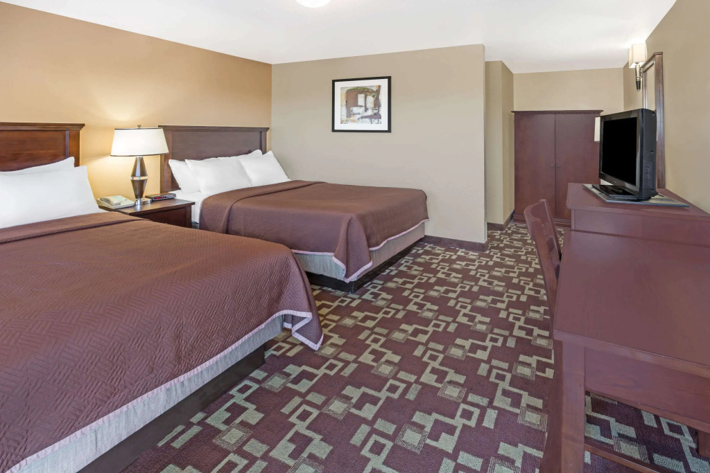 Travelodge by Wyndham Newport