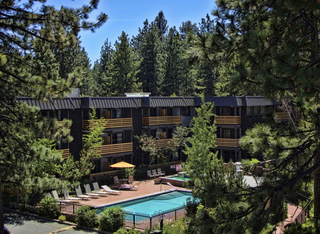 Hotel Azure