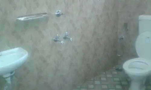 Single Room Non Ac Accommodation In A Home Stay