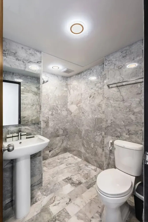 One bedroom Condo in Naiharn P209