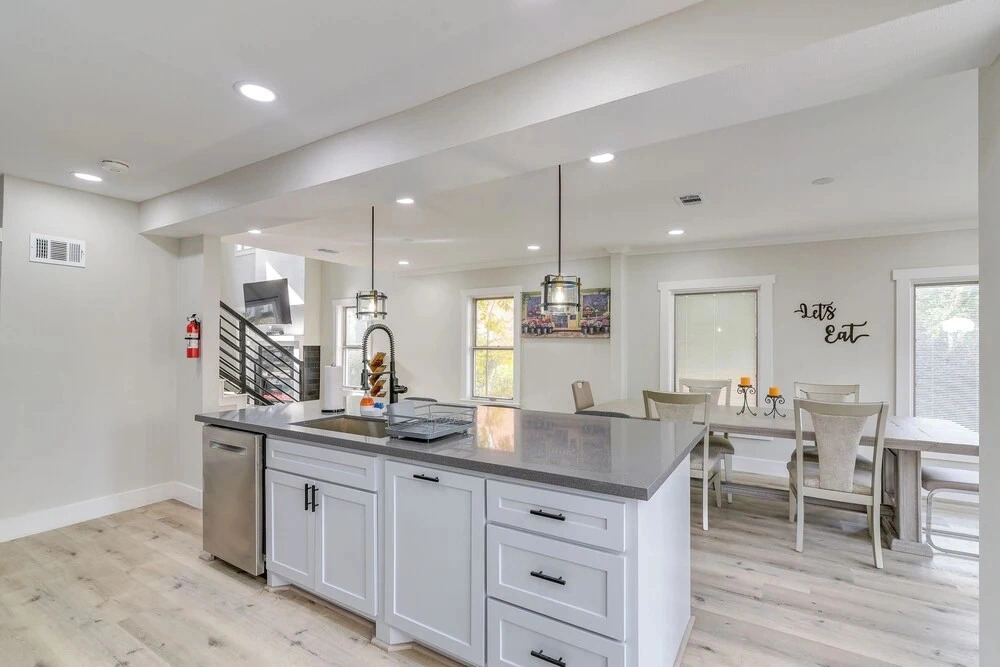 2-unit Houston Getaway Near NRG & Hermann Park