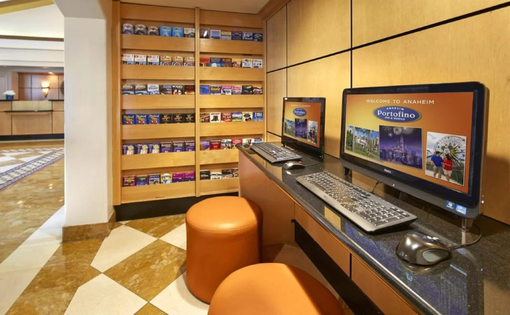 Anaheim Portofino Inn & Suites