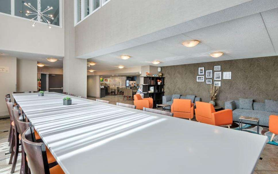 Quality Inn & Suites Toronto West 401-Dixie