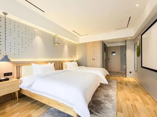 Guangzhou Jiayue Business Hotel (Huadu People's Hospital Huacheng Road Subway Station)