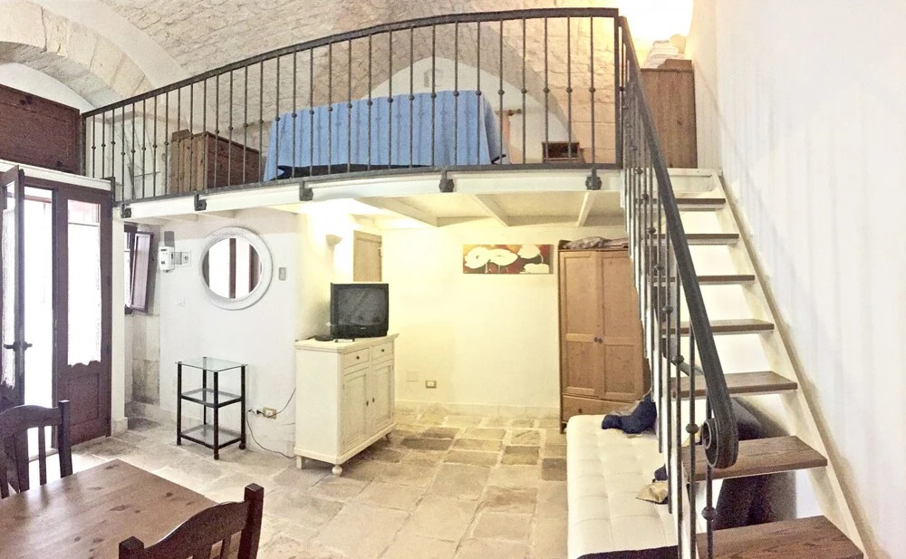 Pomponazzi Apartment