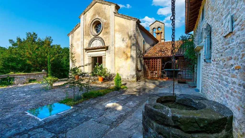 PIEVE DEL BORGO 6&2, Emma Villas