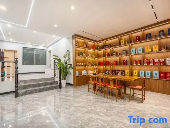 Yunxi and Home Hotel