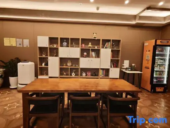 JingXiShangPing Hotel（Lize Business District Fengtai Railway Station Store）