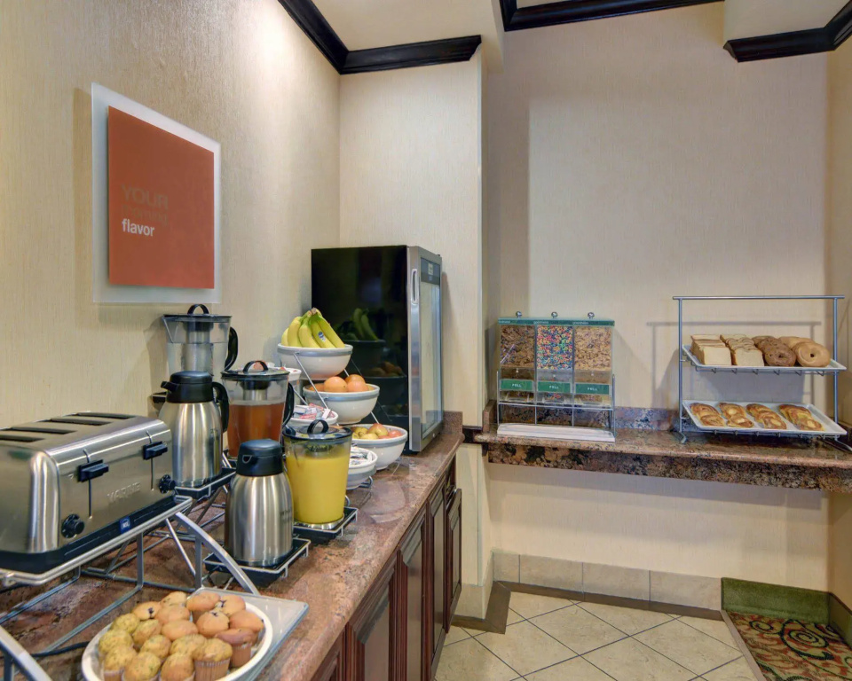 Motel 6 Fort Worth, TX – I-35 & I-20