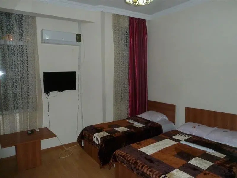 Hotel Lada Palas