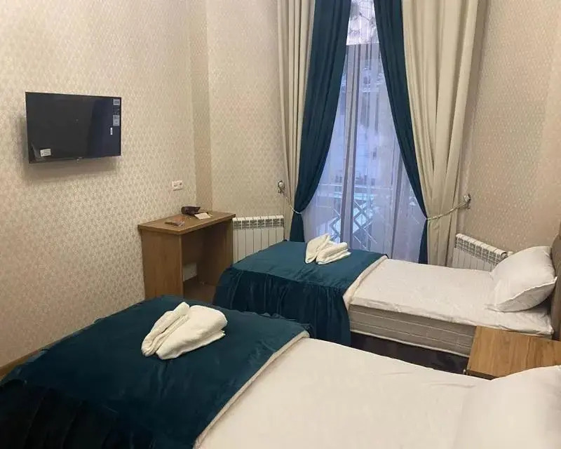 Anor Guest House (Анор)