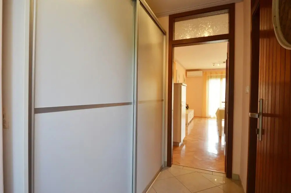 Apartment 1045