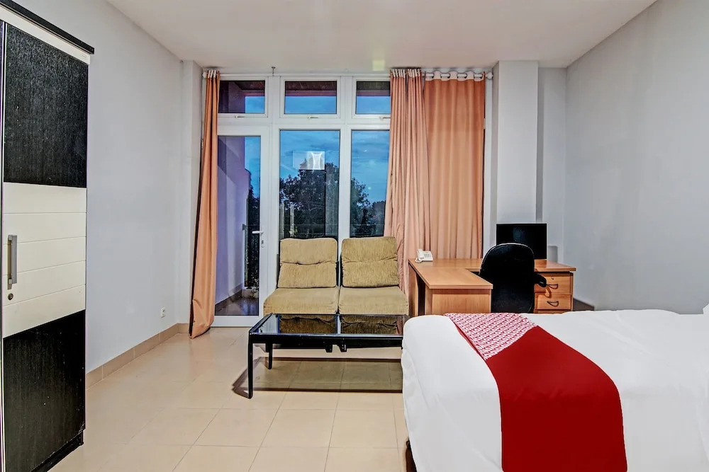 OYO 91951 Almira Homestay Syariah
