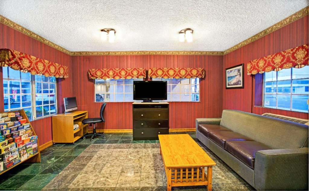 Ramada by Wyndham Marina del Rey