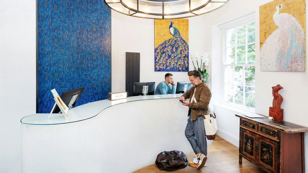 Berkeley Square Classic Hotel