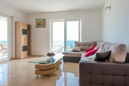 Blue Horizon Apartments