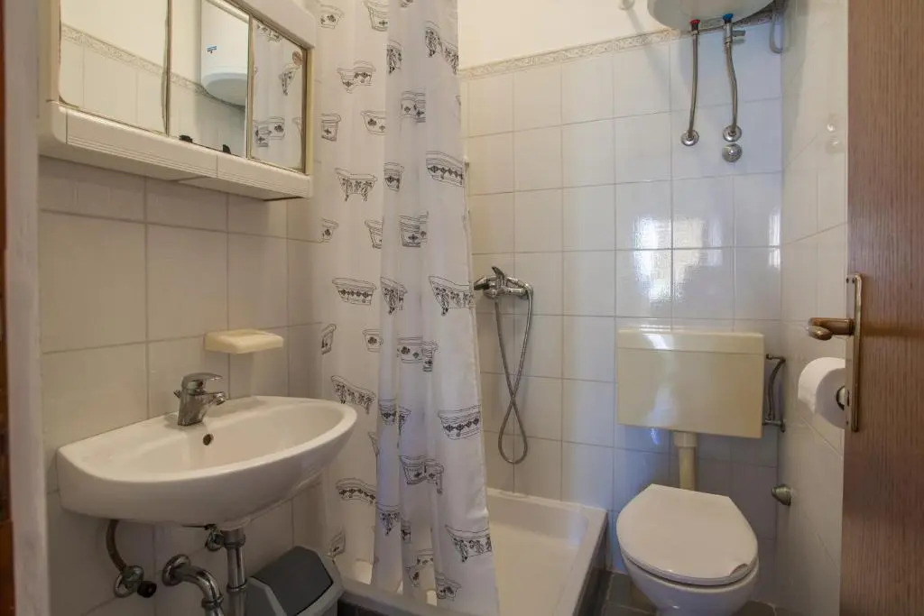 Apartmani Komešić