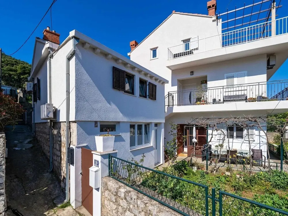 Apartment Dorica - Two Bedroom Apartment With Terrace