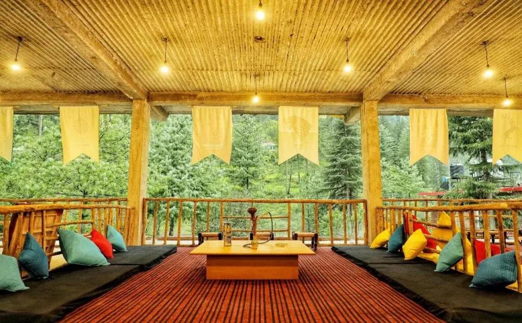 Whoopers Boutique Kasol - Harry Potter themed