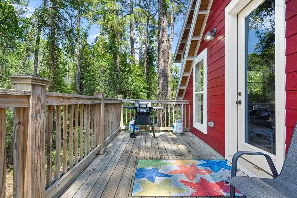 Red Cottage 3 Bedroom Home by Redawning