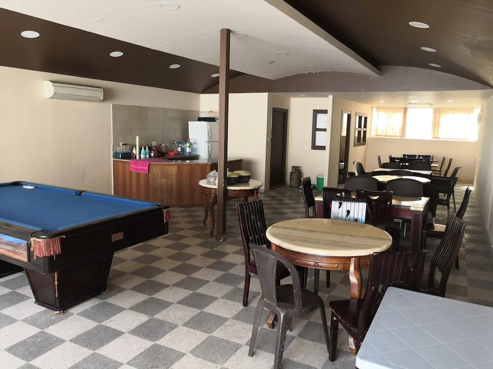 Amnah Apartments