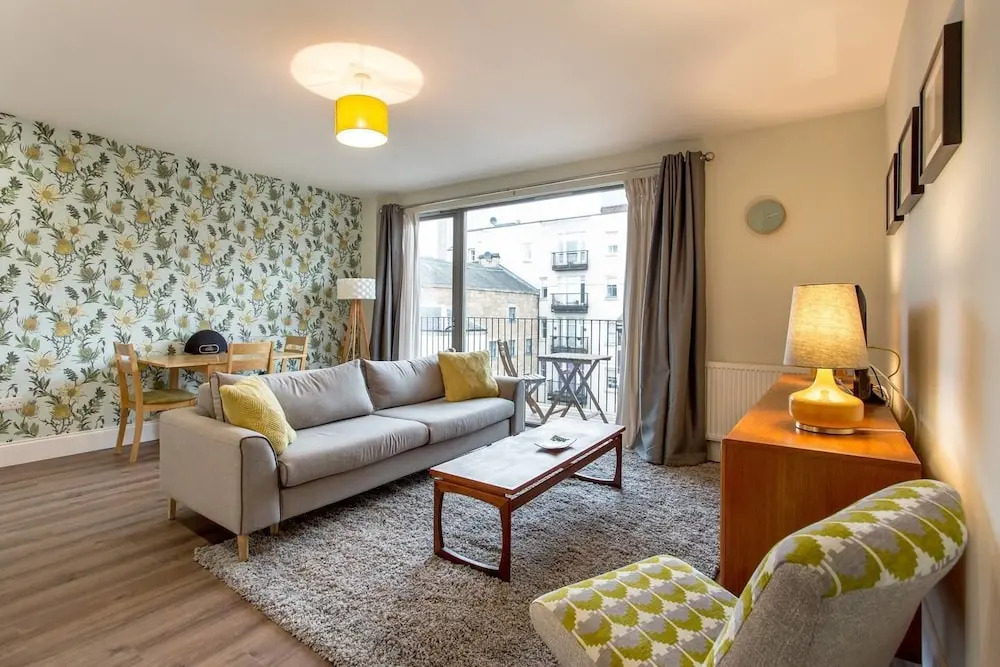 Chic Merchant City Apt. w/ Balcony