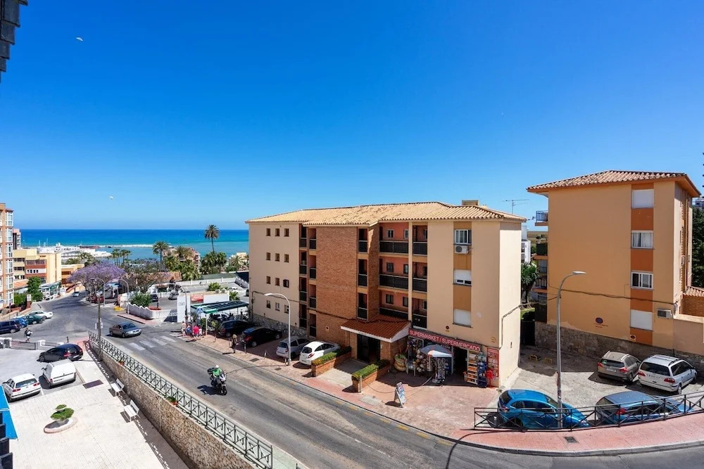 Tasteful Apartment Near the Beach Ref 107